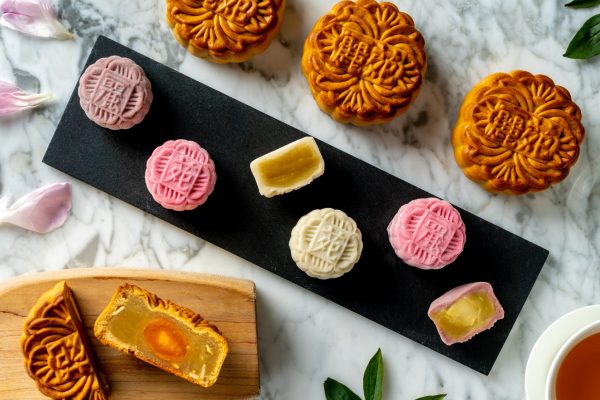 Li Yen 3. Image - Li Yen Signature Mooncakes 1